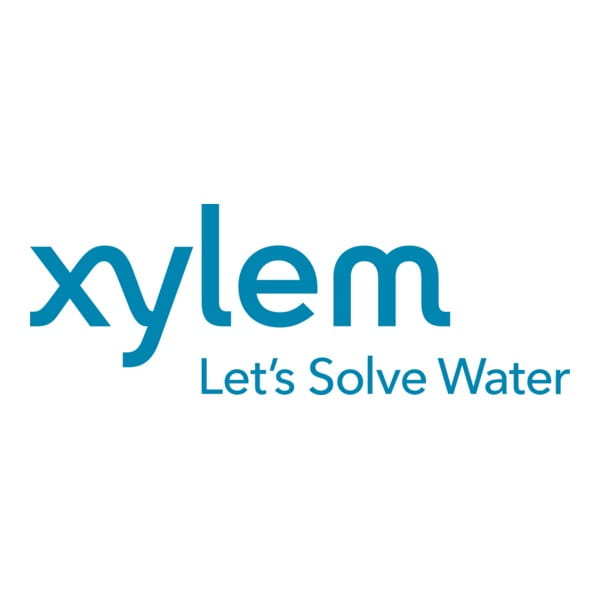 Logotipo azul de Xylem con el lema “Let’s Solve Water” sobre fondo blanco.