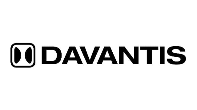 Logotipo negro de DAVA NTIS con un icono circular a la izquierda sobre fondo blanco.
